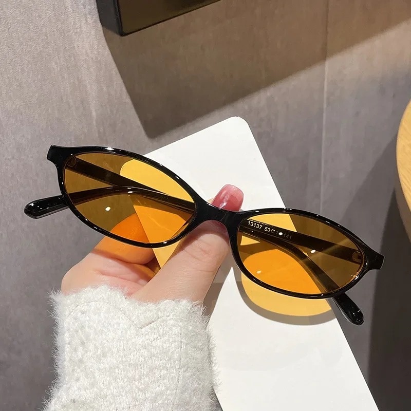 New Retro Sexy Cat Eye Sunglas - Vintage Fashion Aesthetic のレビューと価格