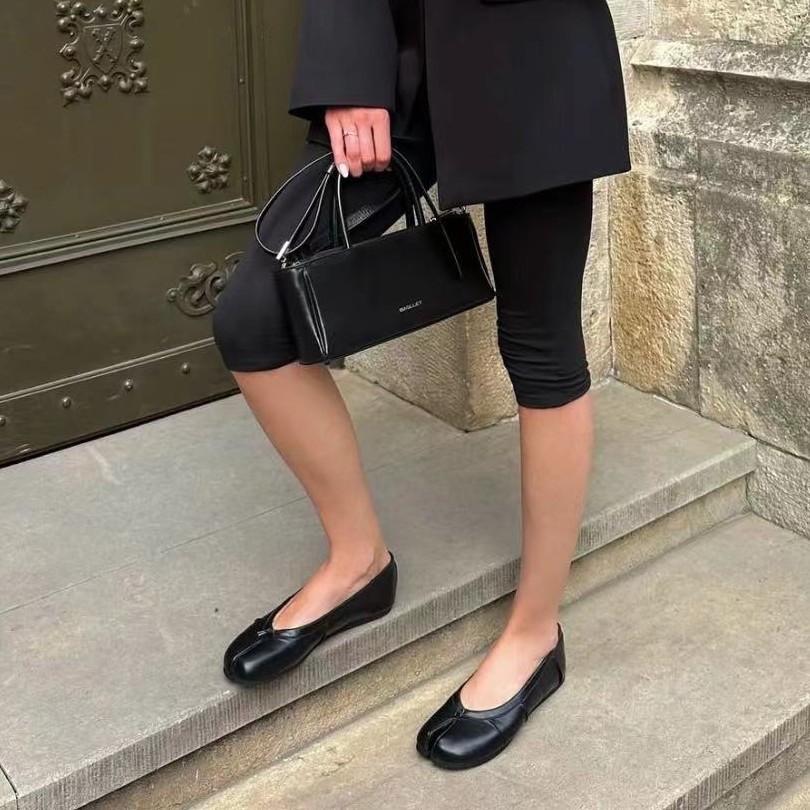 Fashion Split Toe Flat Hoof Ma - Vintage Fashion Aesthetic のレビューと価格