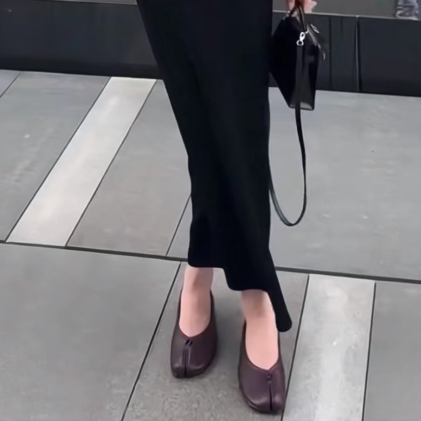 Fashion Split Toe Flat Hoof Ma - Vintage Fashion Aesthetic のレビューと価格
