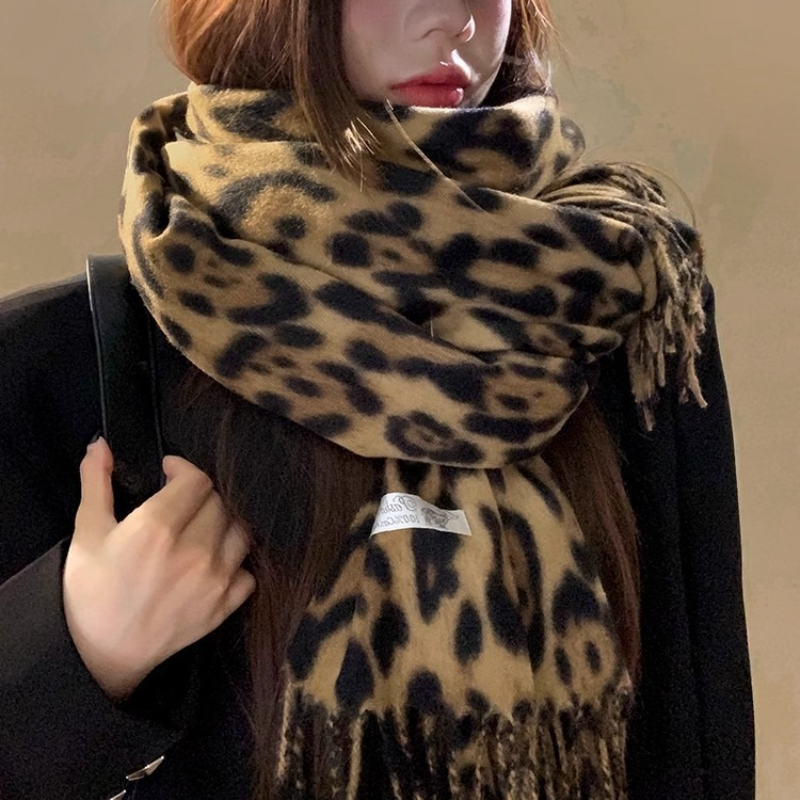 2025 New Retro Silk Leopard Pa - Vintage Fashion Knitwear のレビューと価格
