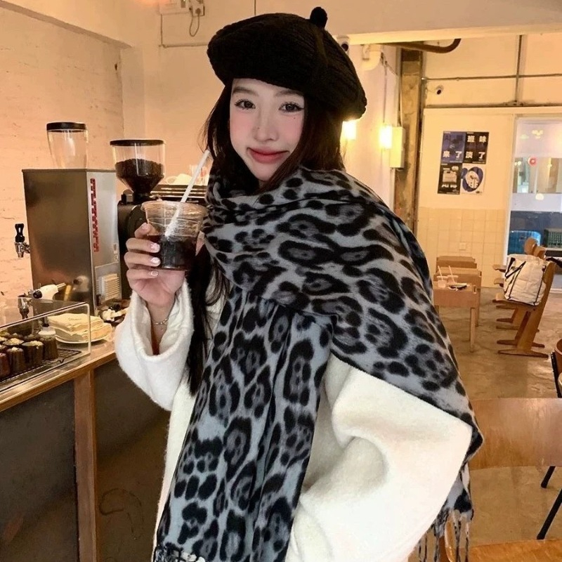 2025 New Retro Silk Leopard Pa - Vintage Fashion Knitwear のレビューと価格