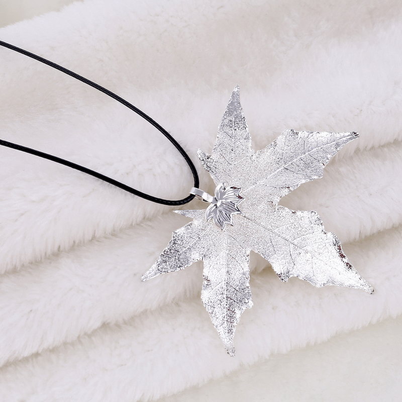 Unique Natural Canada Maple Le - Vintage Fashion Canada のレビューと価格