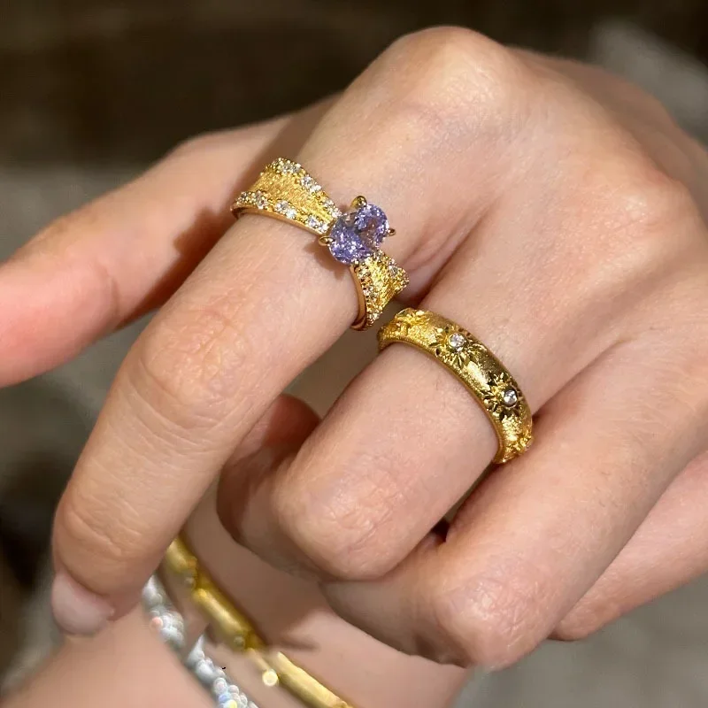 Sparkling Light luxury purple  - Vintage Fashion Drawings のレビューと価格